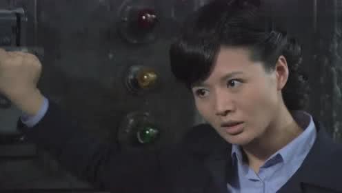 与狼共舞:看梁海棠把陈少杰给电的,这女人实在太心狠手辣了