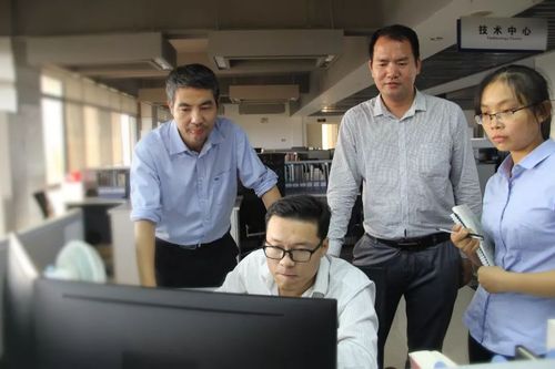 星邦重工董事长技术带头人刘国良走进央视对话栏目