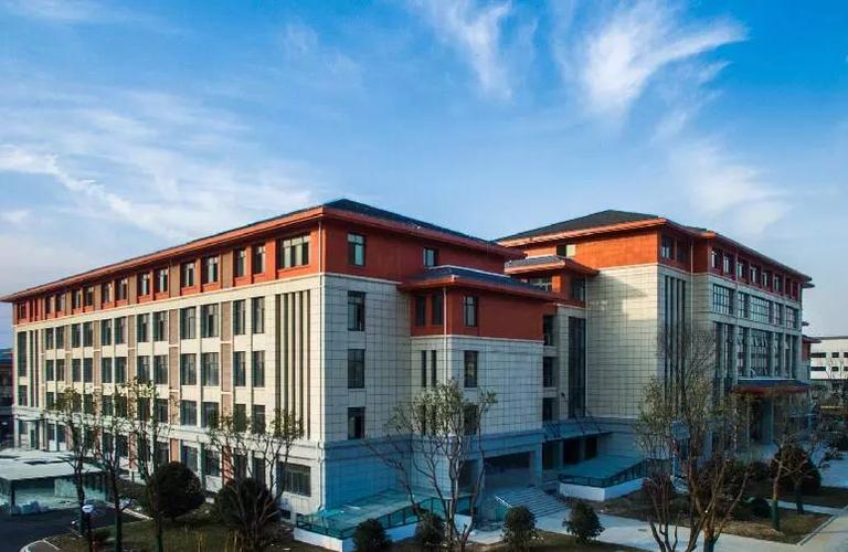  p>扬州大学广陵学院(guangling college of yangzhou university)