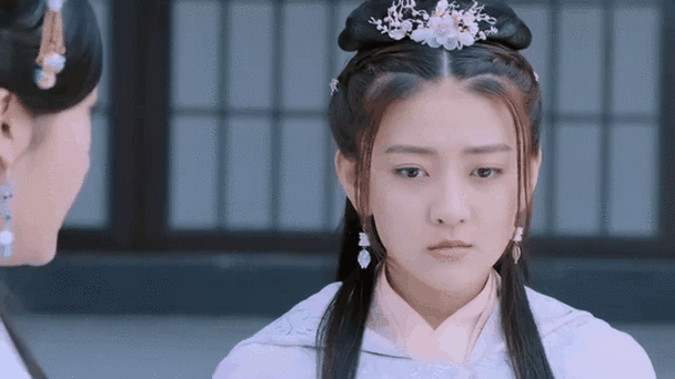 双世宠妃:心机女推倒曲檀儿,墨连城霸气护妻,当场警告