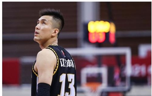 名记为郭艾伦叫屈,怒斥姚明是小人李宁不要脸,球迷:贼