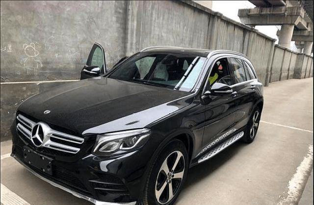 朋友新提奔驰glc260l,开了一个月,说出真实感受!