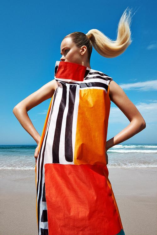 超模karolina mrozkova 夏日欧普印花时尚_服装图库–中服网