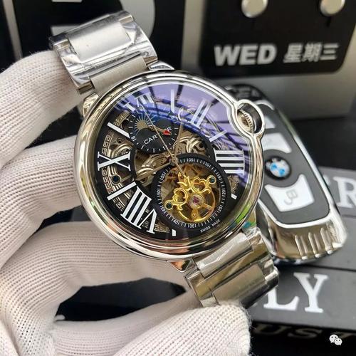 卡地亚这款镂空腕表你就上腕吧!