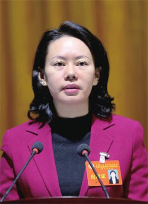 1月5日,区委书记,区长王娟在政协盐都区十四届五次会议上讲话.