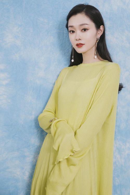 花漾品牌代言人宋轶正式官宣,诠释花"漾"女性力量