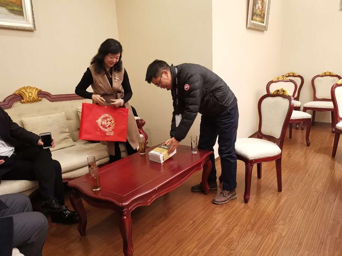 支行领导带队拜访洞泾镇镇政府及上海保隆汽车科技有限公司