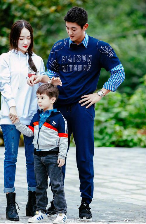 爸爸去哪儿霍思燕明星同款外套秋冬韩版白色宽松印花连帽卫衣女 白色