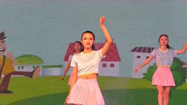天天向上舞蹈分解,天天向上年会舞蹈慢动作分解教程