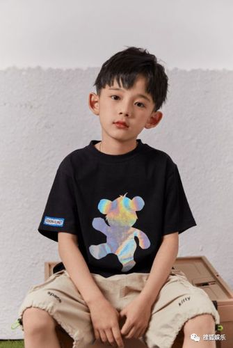 于正签约童星金绪泽这位小朋友好可爱好漂亮