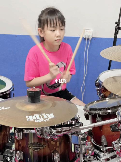 妞妞架子鼓演奏93年经典电视剧主题曲_架子鼓_电视剧