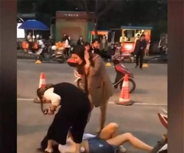 原配有必要和小三谈吗小三的父母不知道女儿做了小三原配可以和他们