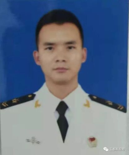 信宜人(1):为玉都争光的"十佳天涯哨兵" 记海军西沙某水警区通讯分