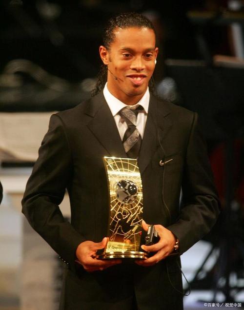 足坛精灵之罗纳尔迪尼奥