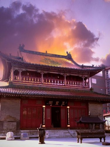 玉皇阁,就在古文化街旁边,安静肃穆,令人神往.