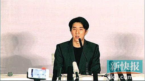 房祖名全程表情凝重