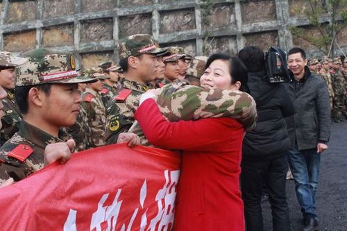 全国拥军模范带队慰问边防总队教导大队