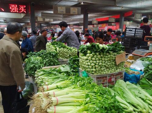 南方菜市场有多内卷?买3个土豆削皮切丝,已削出"工匠精神"!