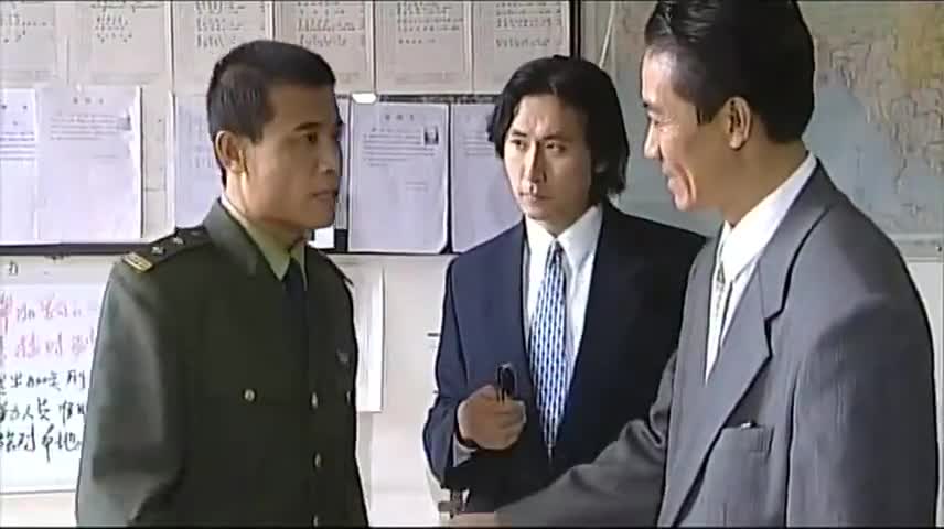 刑警本色:周诗万贿赂张平,往自己脸上贴金,结果他的面子不好使