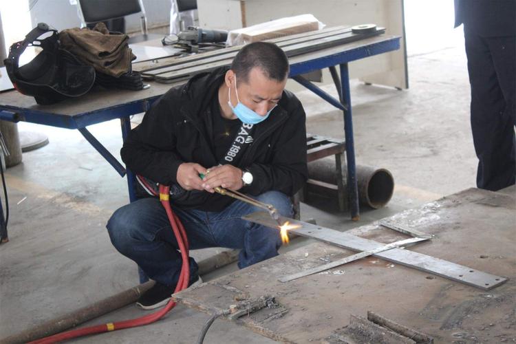 临沂焊工学校沂水电焊工培训电焊工学费多少焊工学期焊工培训学校