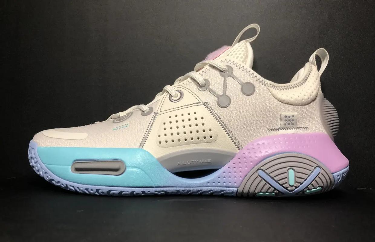 李宁篮球鞋全城9棉花糖测评 李宁全城9棉花糖大概多少