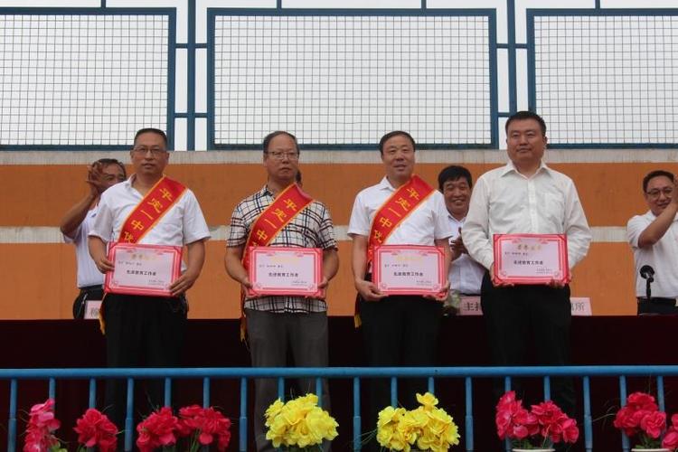 呕心沥血育桃李,策马扬鞭奋进时——平定一中2019教师节"我和我的祖国
