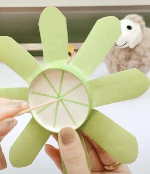中班手工活动:变废为宝