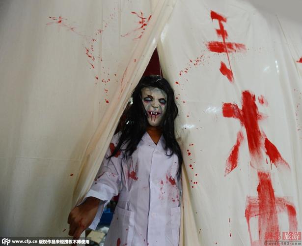 长沙"鬼屋":黑暗中体验极度恐慌