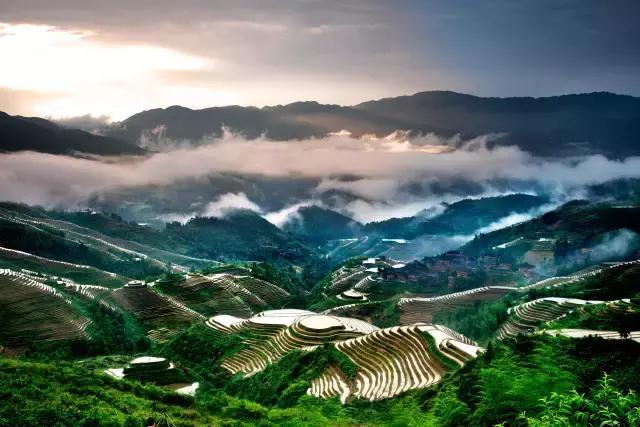 龙脊梯田是最全面的策略.今年春天来桂林参加一个盛大