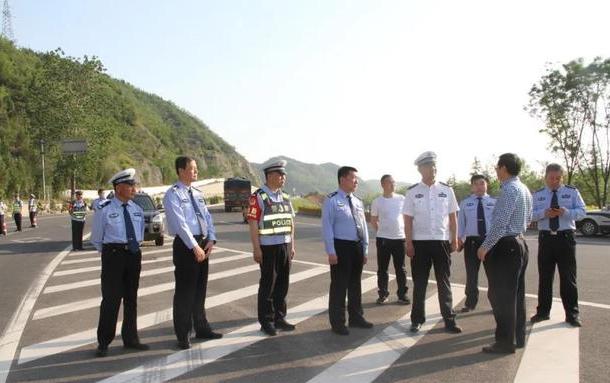 临汾市交警支队深入古县督导"减量控大"工作