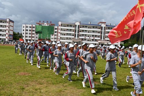宁洱影像丨宝剑锋从磨砺出~普洱中学2020级高一新生军训片断