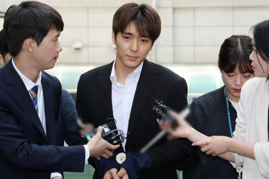 韩星崔钟勋正式刑满出狱曾因性侵偷拍获刑两年半