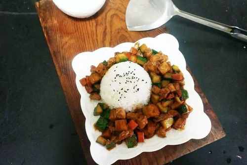 酱爆鸡丁盖饭(组图)