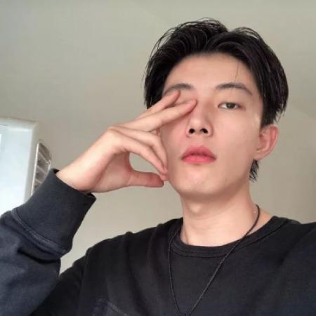 扣扣男生头像阳光帅摸样却能影响我的情绪