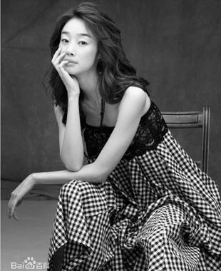 国籍:韩国 职业:演员 出生地: 毕业院校:汉阳大学 出道时间:2001年 崔