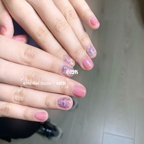 亮片_亮片_美甲_韩国_春季美甲_春天去哪玩_美甲分享