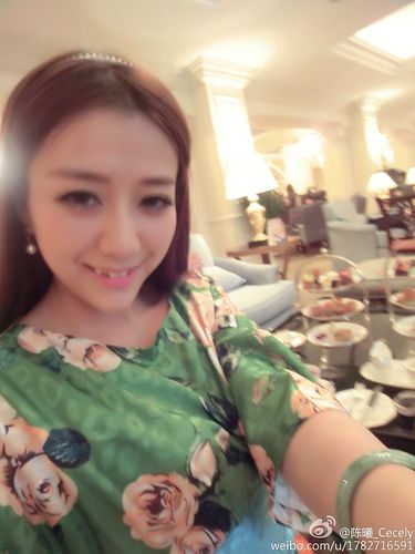 台上现在最好的就是11号陈曦,最适合娶了做老婆