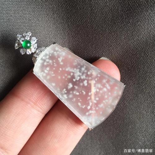 有雪花棉的翡翠一定是木那翡翠吗?