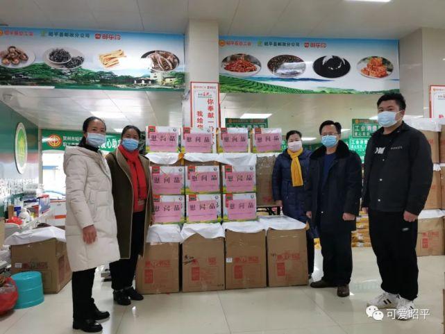 情牵百色疫情昭平木格金水湾豆制品厂捐赠物资助力抗疫