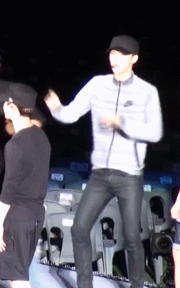 吴世勋# what are you doing gif cr iridescentboy