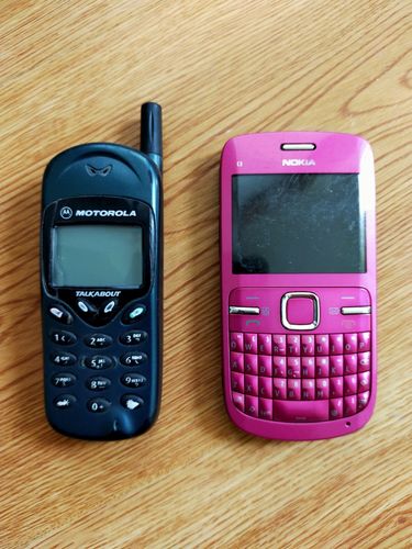 《大哥大》手机