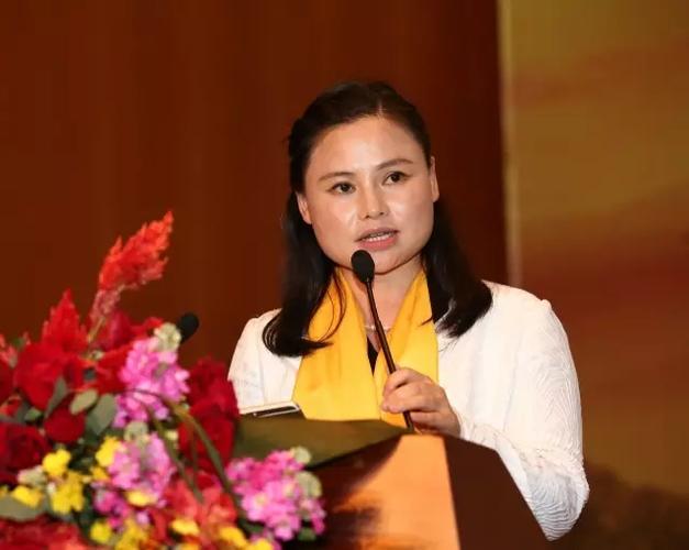 "杰出青年奖"获奖代表郭新梅女士发言