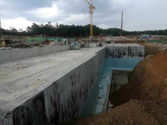 9#楼完成情况: 地下室外墙防水安装,挤塑板安装;部分土方回填.