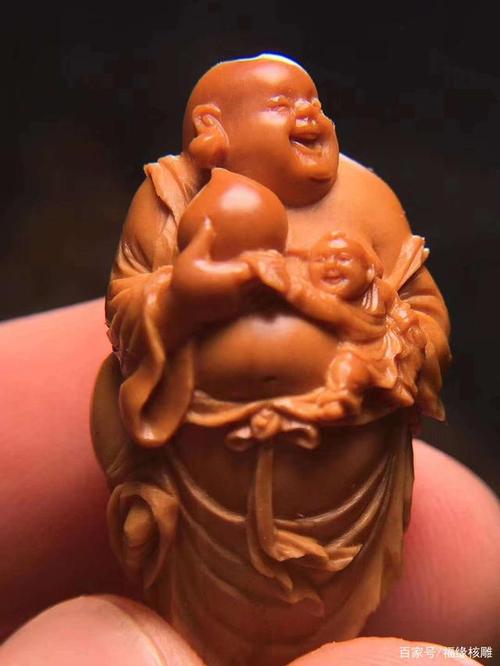 喜欢橄榄核雕手串没见过这串弥勒那就别说你是圈里人!