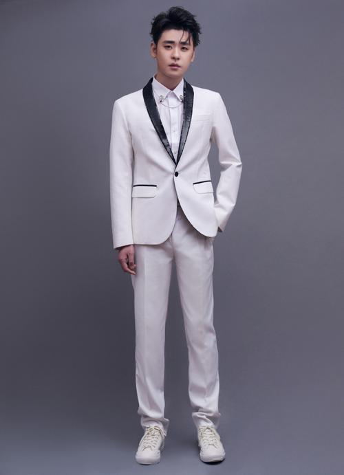 [张云雷][新闻]201130 亚洲音乐盛典载誉而归 张云雷获得最具突破男