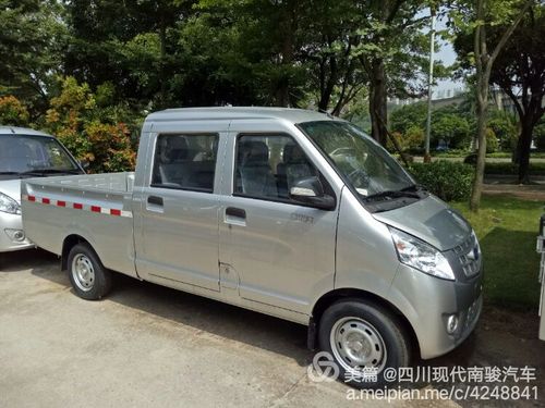 四川现代升级板瑞逸微卡是市场上最新型国五动机的小货车,1