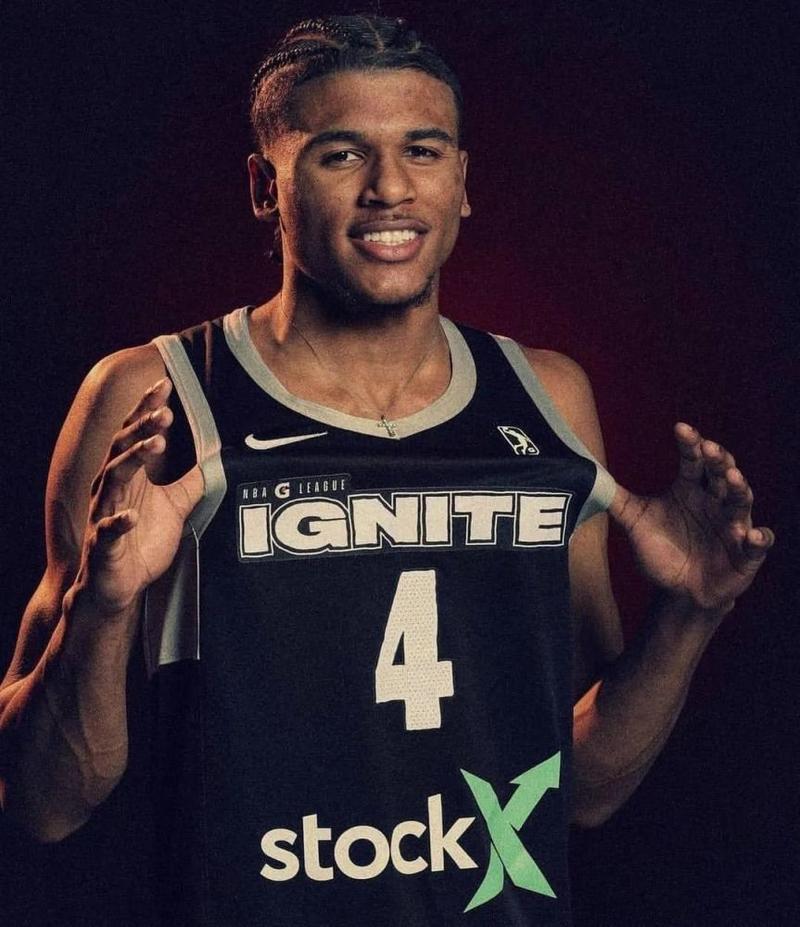  p>杰伦·格林(jalen green),2002年2月9日出生于美国加利福尼亚州