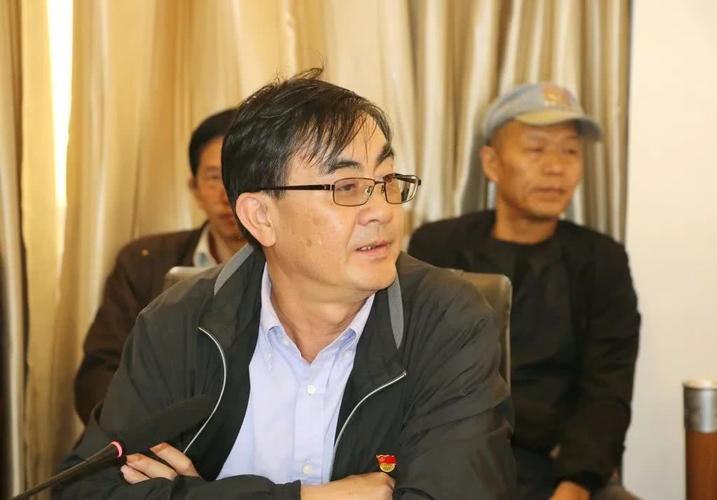 公司党委委员,副总经理宋家华到江通高速讲专题党课