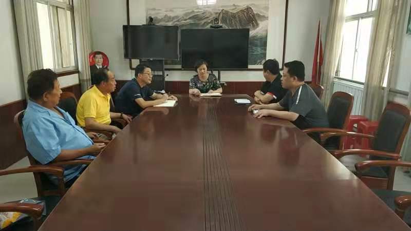 万堤镇党委书记冀晓燕就易地扶贫搬迁,乡村振兴等工作