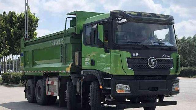 5米6自卸火了排半驾驶室大卧铺国六德龙x3000短轴自卸车实拍